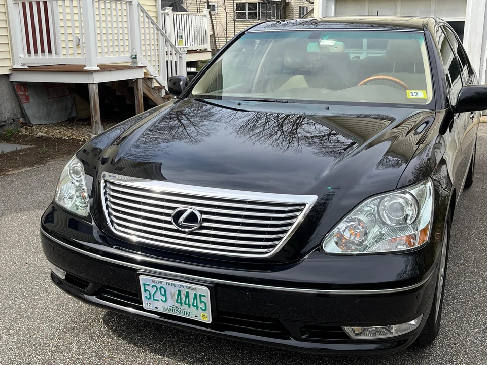 2004 Lexus LS 3rd Gen - Image 7 of 31