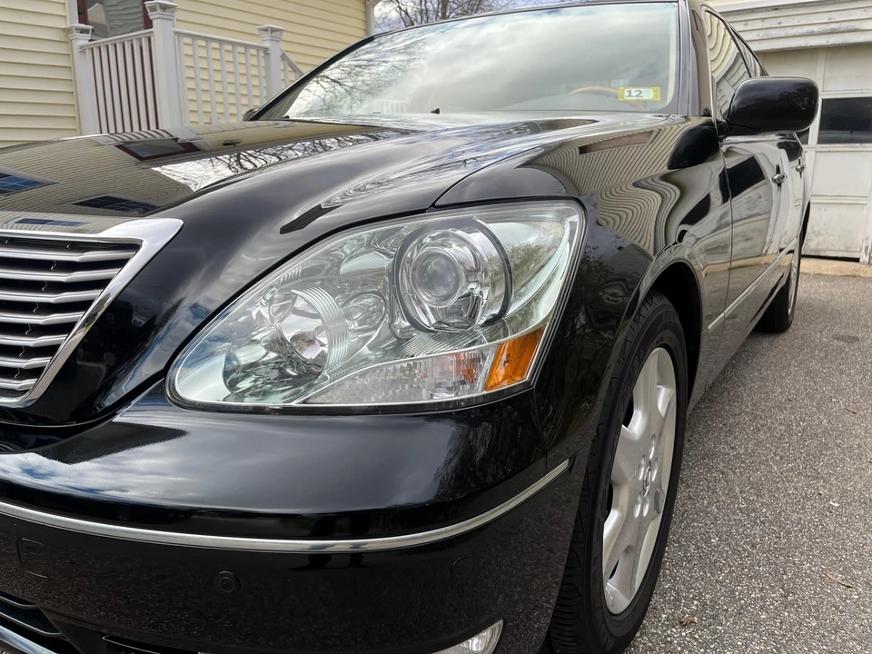 2004 Lexus LS 3rd Gen - Image 22 of 31