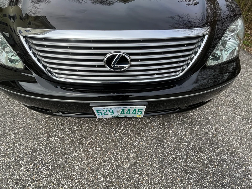 2004 Lexus LS 3rd Gen - Image 18 of 31