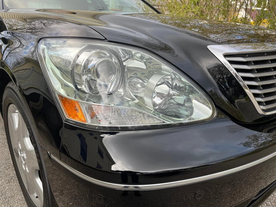 2004 Lexus LS 3rd Gen - Image 15 of 31