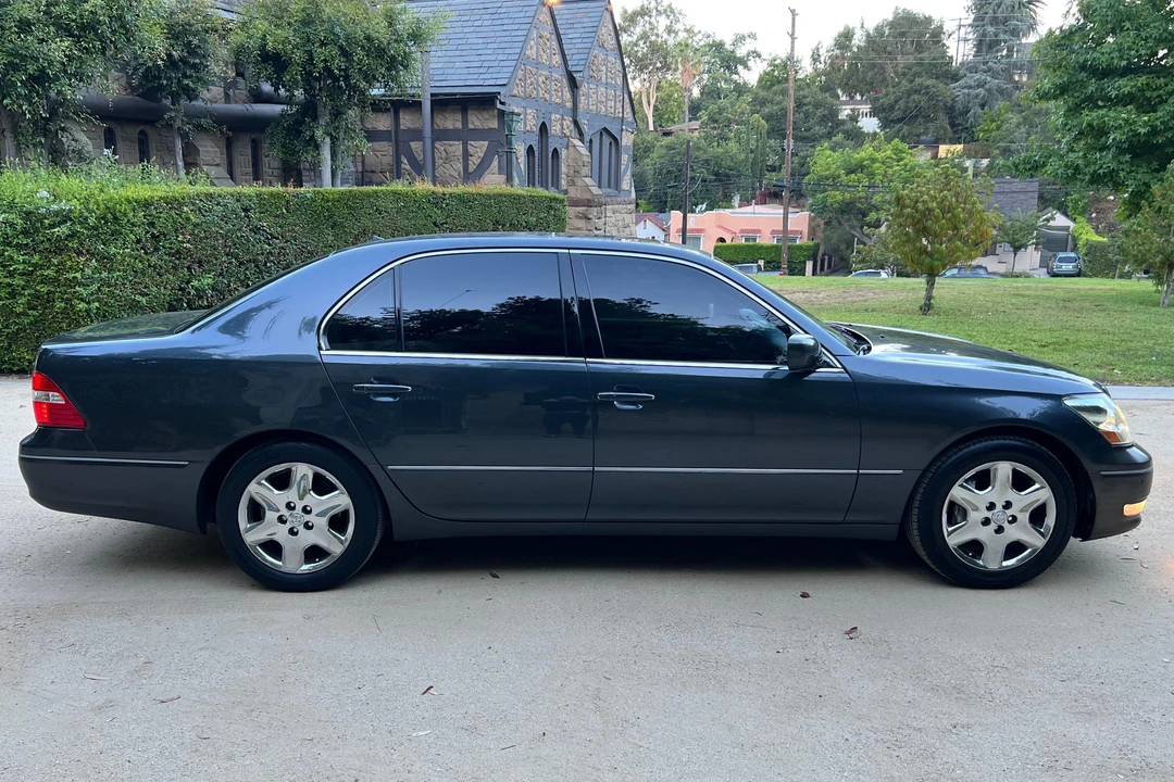 2004 Lexus LS 3rd Gen - Image 3 of 31