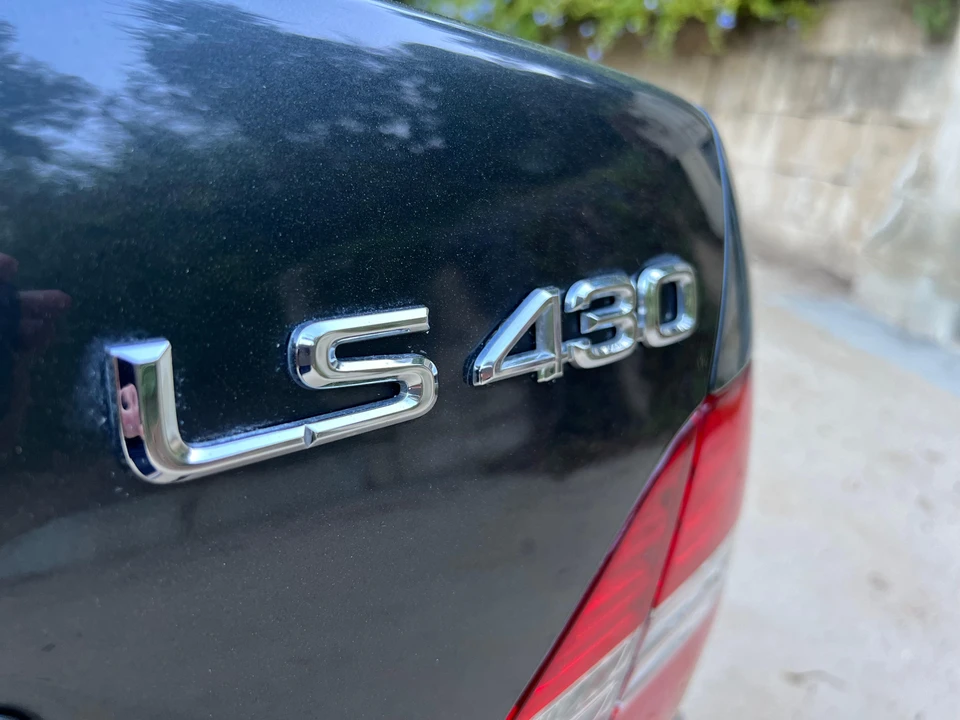 2004 Lexus LS 3rd Gen - Image 30 of 31