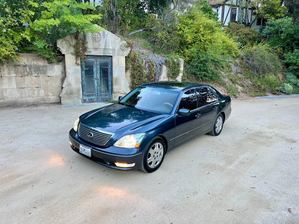 2004 Lexus LS 3rd Gen - Image 7 of 31