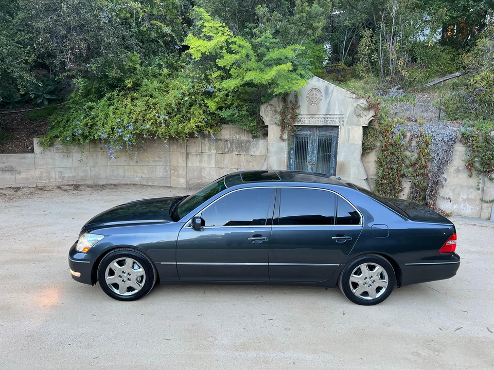 2004 Lexus LS 3rd Gen - Image 8 of 31