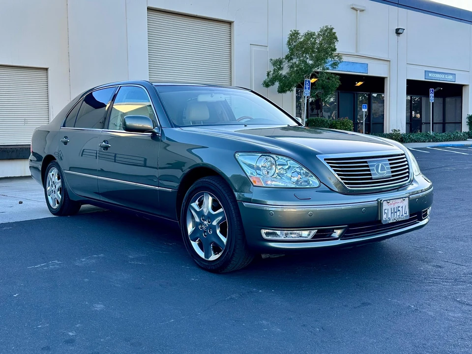2004 Lexus LS 3rd Gen - Image 25 of 31