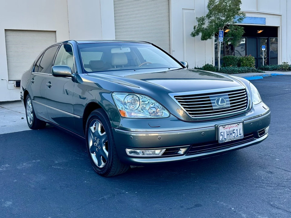 2004 Lexus LS 3rd Gen - Image 26 of 31