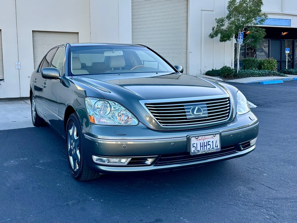 2004 Lexus LS 3rd Gen - Image 27 of 31