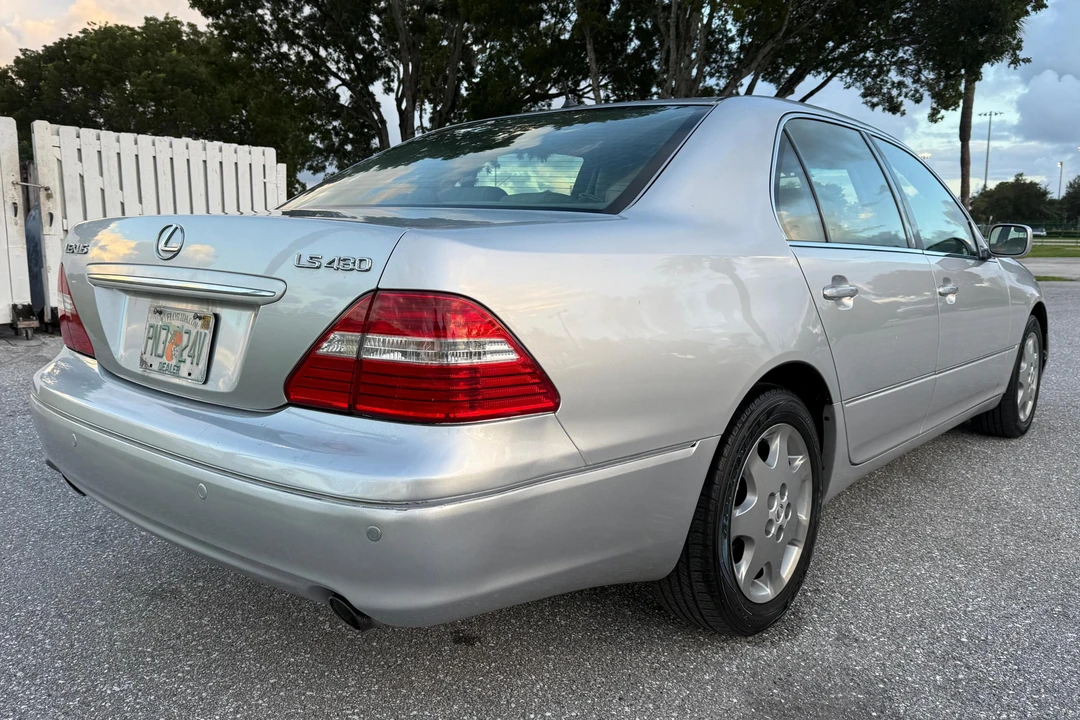 2004 Lexus LS 3rd Gen - Image 4 of 31