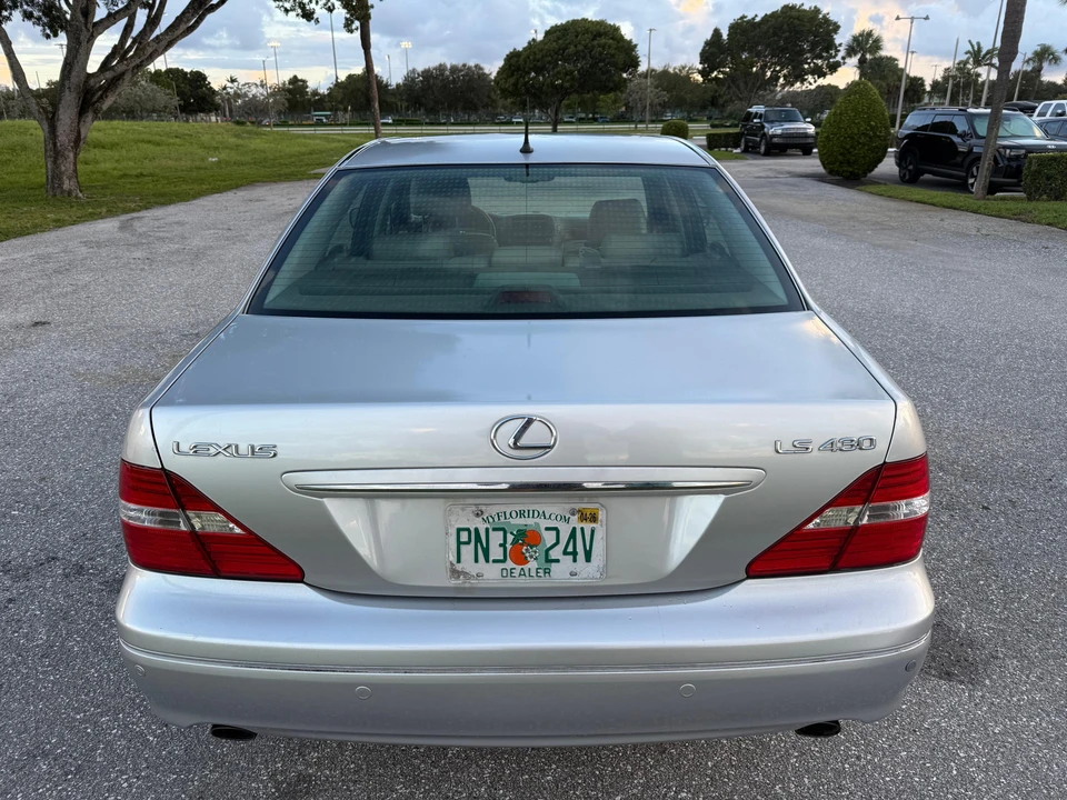 2004 Lexus LS 3rd Gen - Image 13 of 31