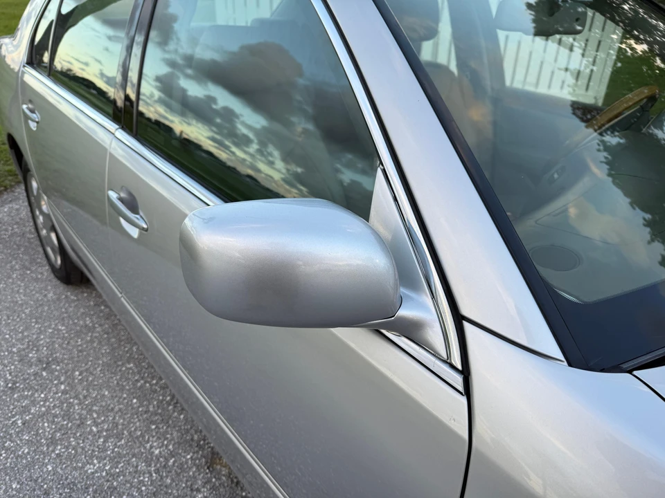 2004 Lexus LS 3rd Gen - Image 29 of 31