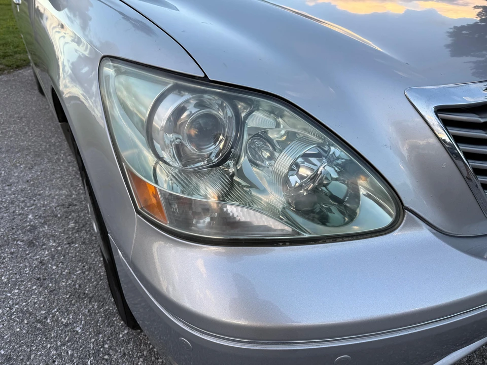 2004 Lexus LS 3rd Gen - Image 21 of 31