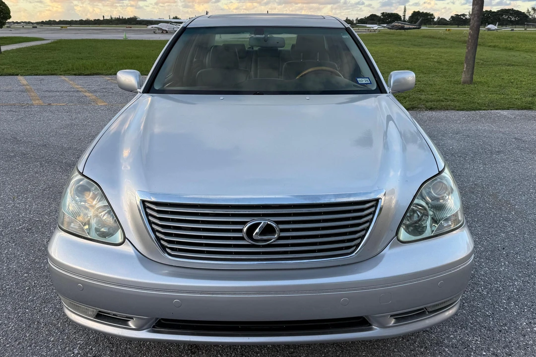 2004 Lexus LS 3rd Gen - Image 2 of 31
