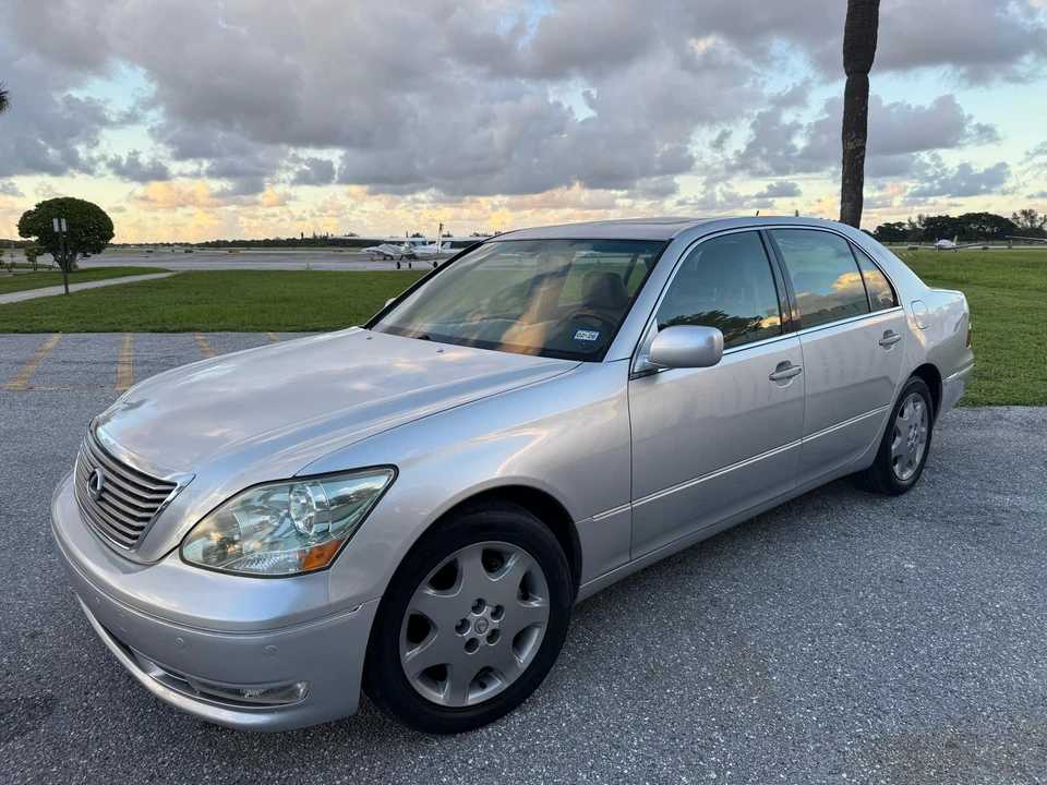 2004 Lexus LS 3rd Gen - Image 7 of 31