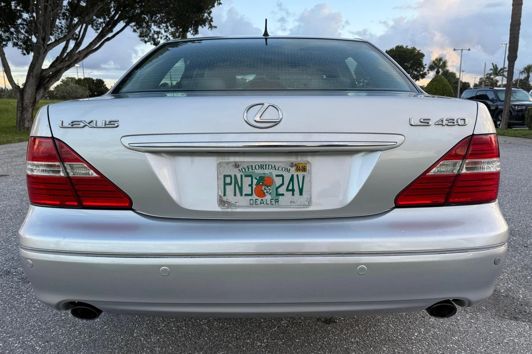 2004 Lexus LS 3rd Gen - Image 5 of 31