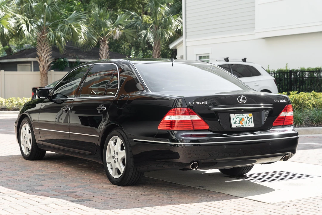 2004 Lexus LS 3rd Gen - Image 7 of 31