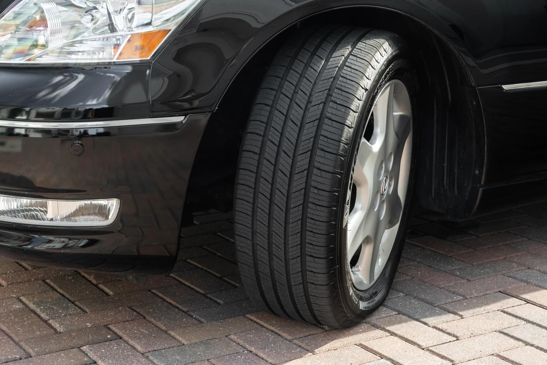 2004 Lexus LS 3rd Gen - Image 28 of 31