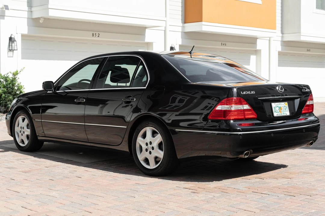 2004 Lexus LS 3rd Gen - Image 4 of 31