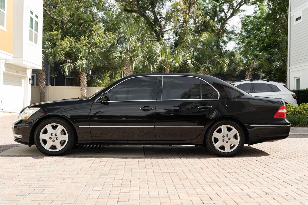 2004 Lexus LS 3rd Gen - Image 6 of 31