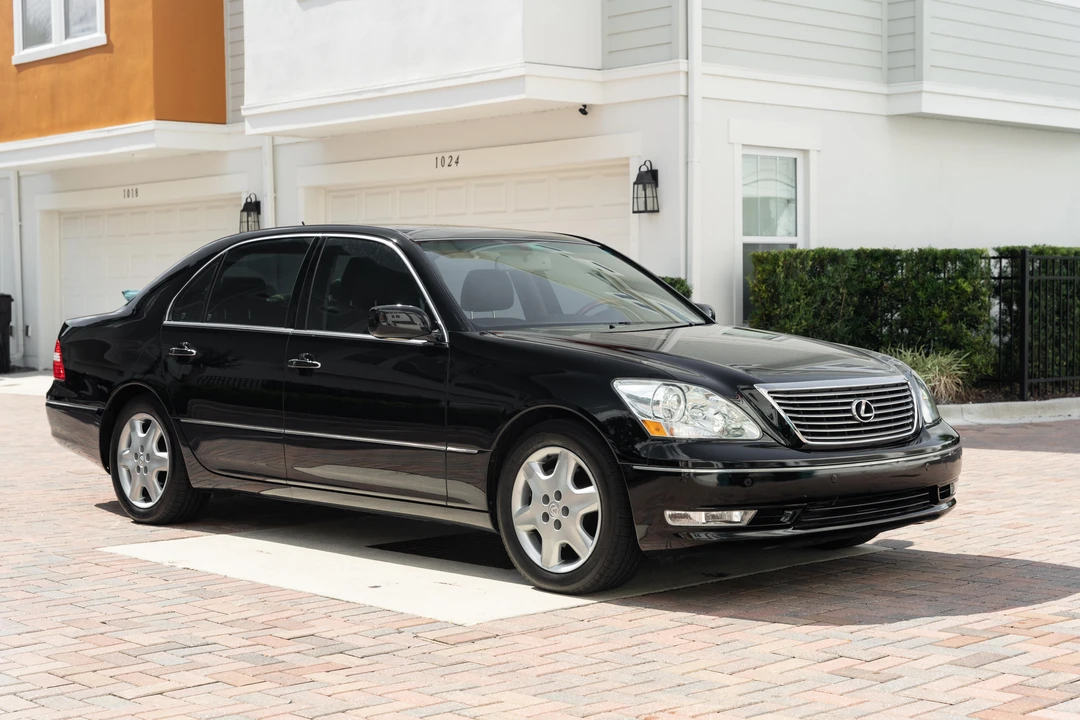 2004 Lexus LS 3rd Gen - Image 9 of 31