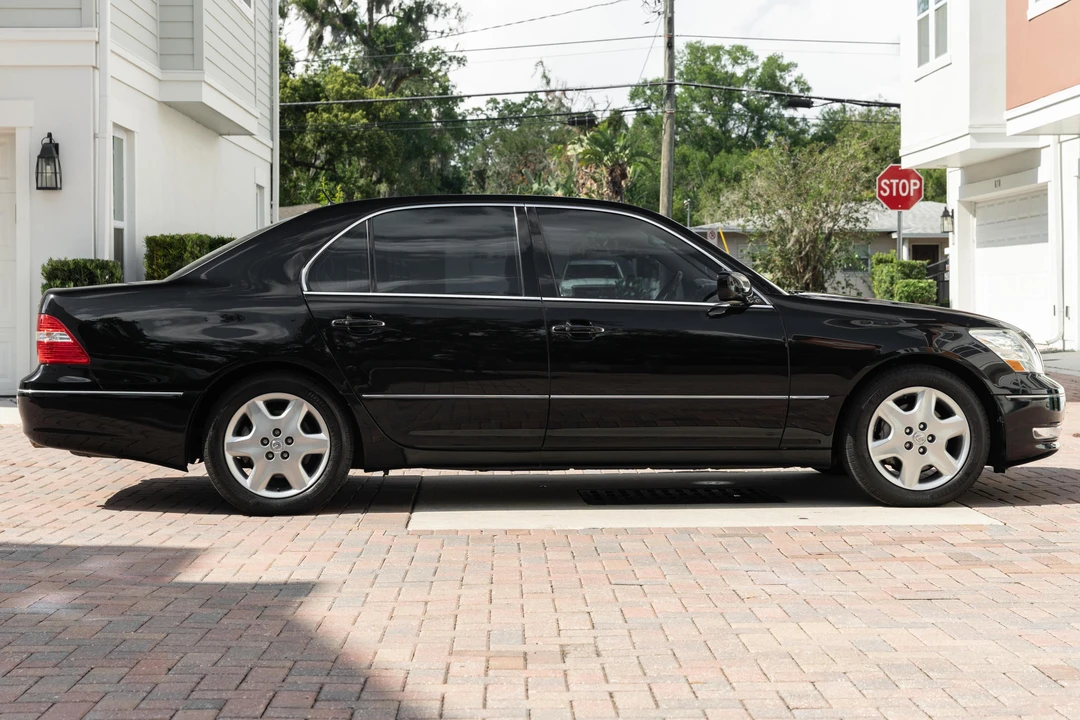 2004 Lexus LS 3rd Gen - Image 3 of 31