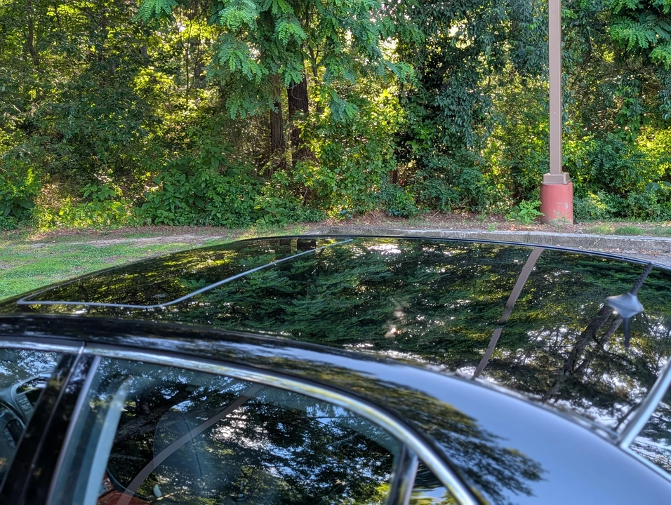 2004 Lexus LS 3rd Gen - Image 25 of 31