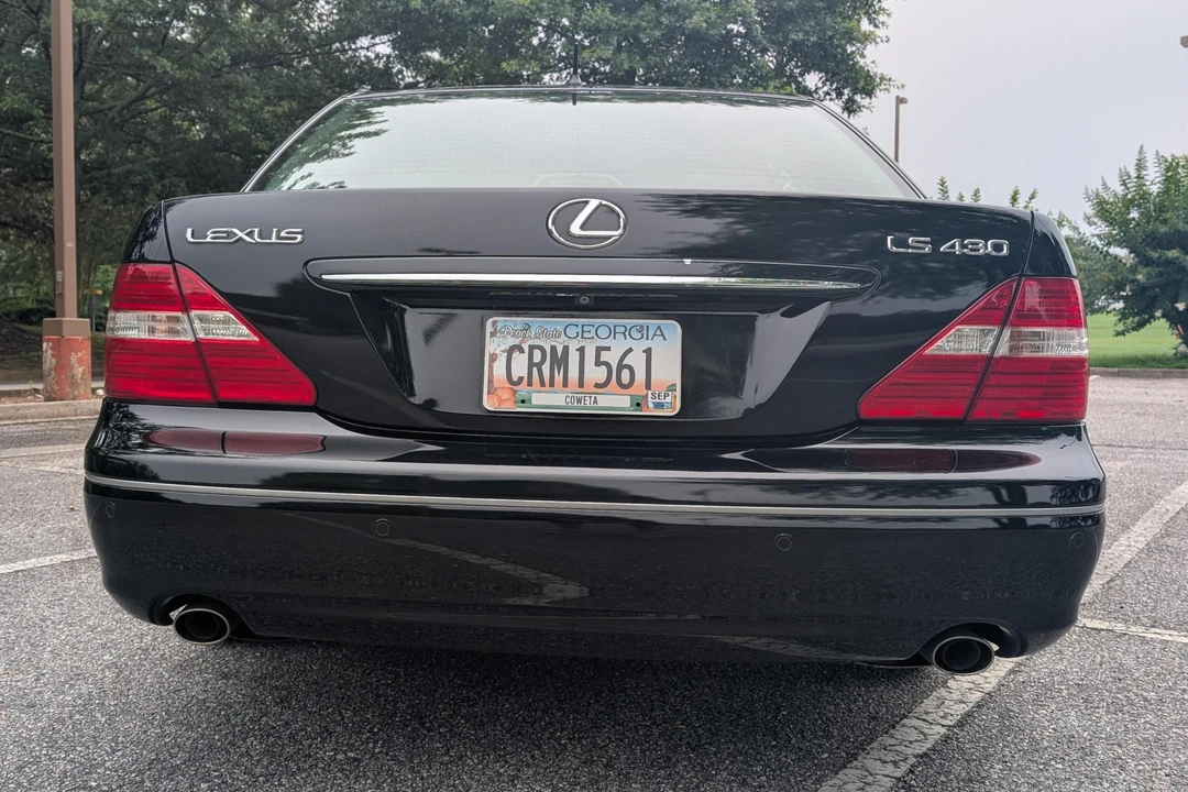 2004 Lexus LS 3rd Gen - Image 5 of 31