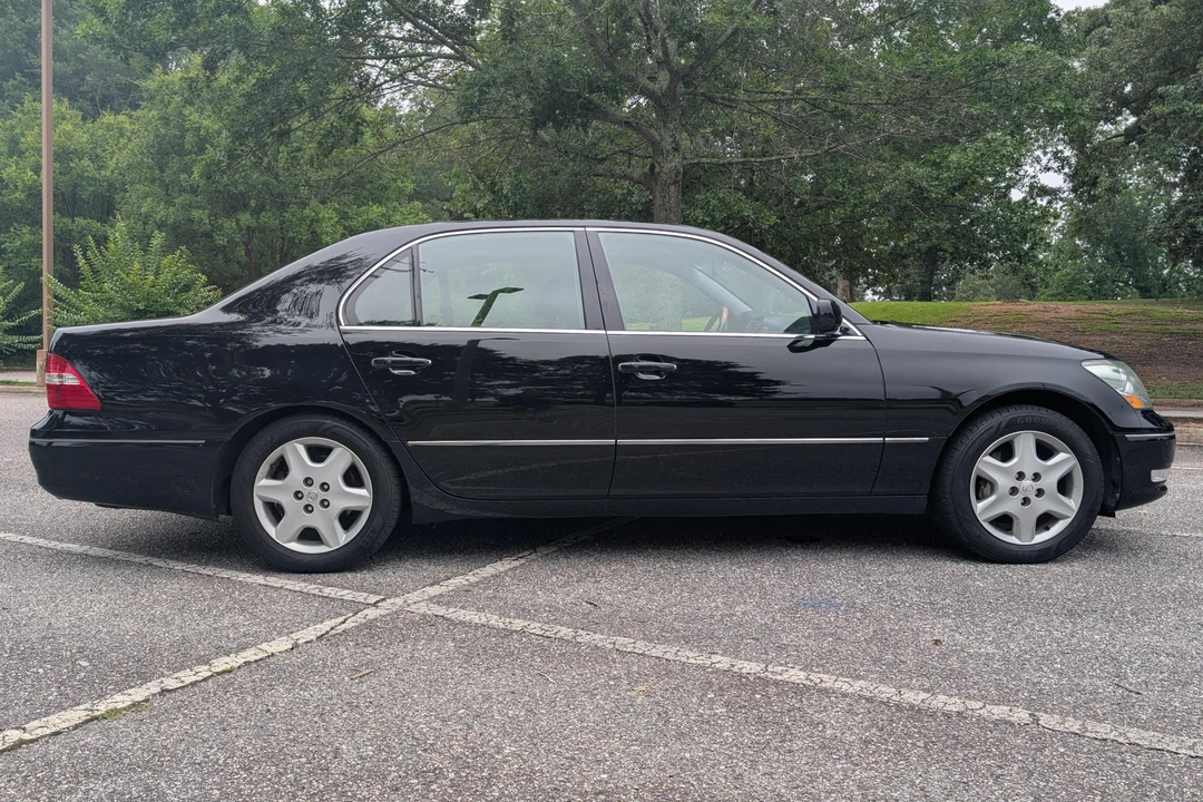 2004 Lexus LS 3rd Gen - Image 3 of 31