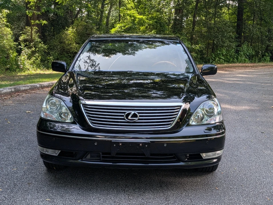2004 Lexus LS 3rd Gen - Image 12 of 31