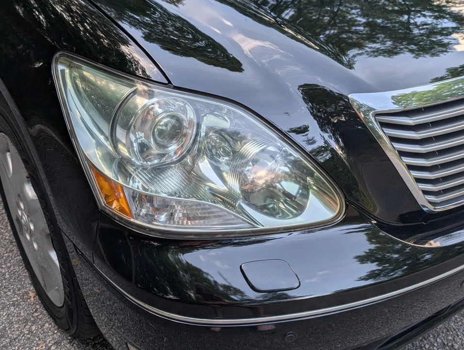 2004 Lexus LS 3rd Gen - Image 15 of 31