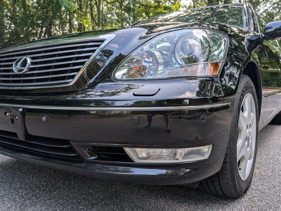 2004 Lexus LS 3rd Gen - Image 19 of 31