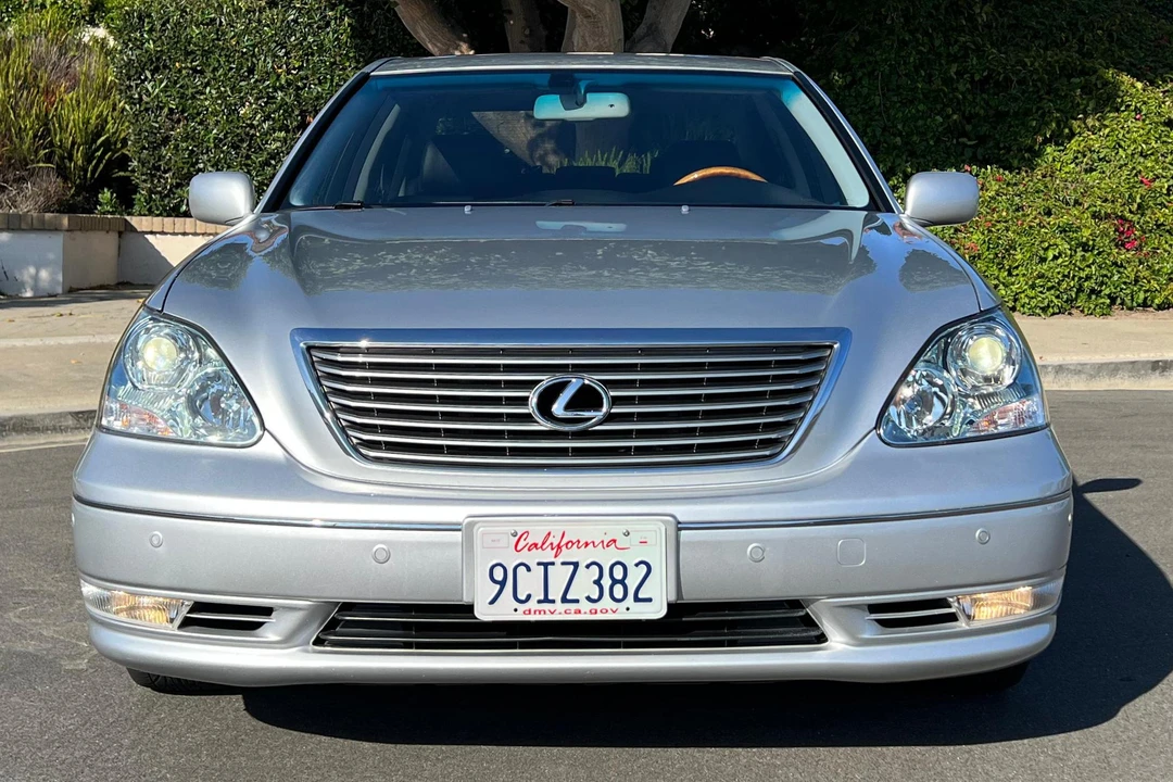 2004 Lexus LS 3rd Gen - Image 2 of 31