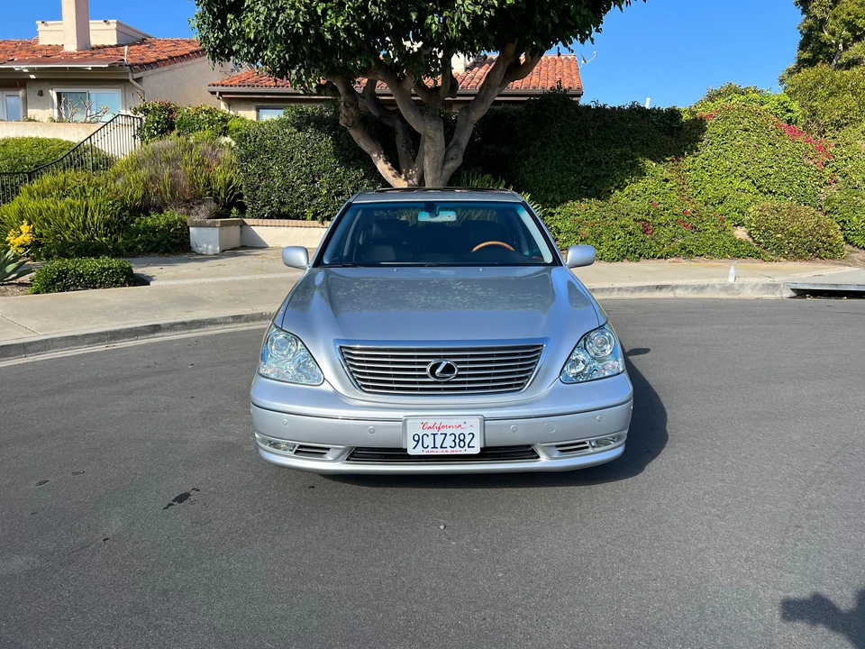 2004 Lexus LS 3rd Gen - Image 7 of 31