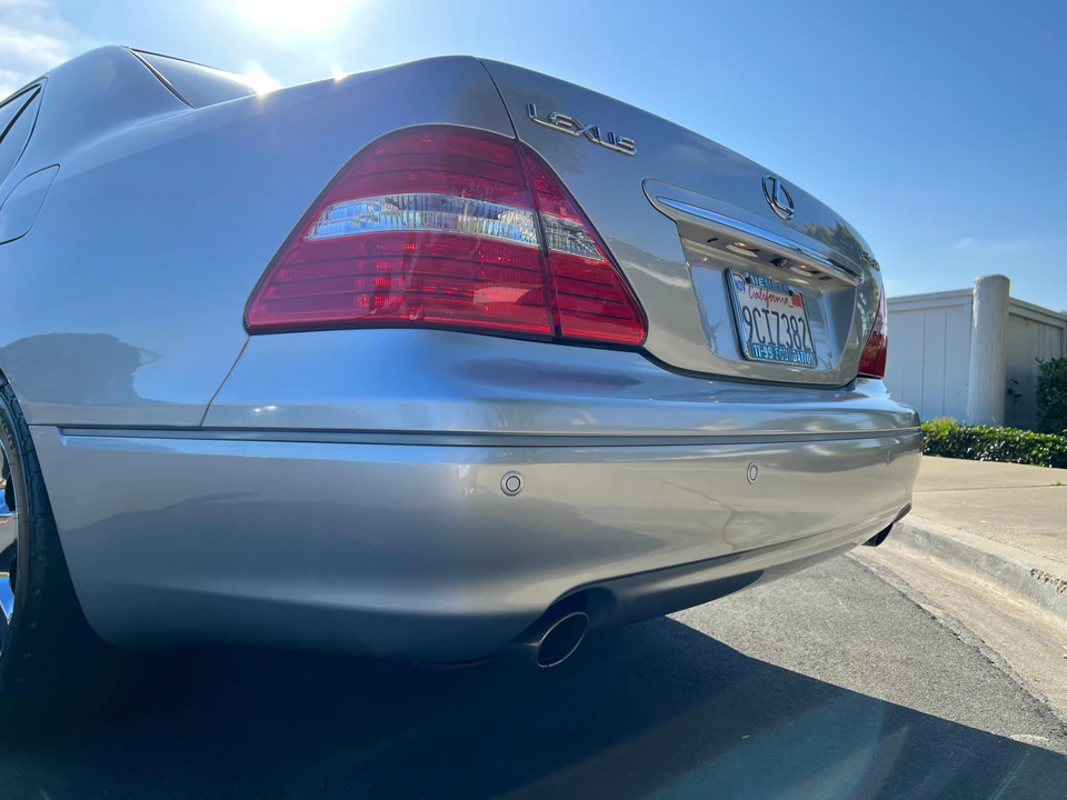 2004 Lexus LS 3rd Gen - Image 24 of 31