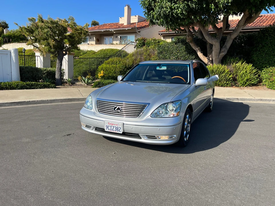 2004 Lexus LS 3rd Gen - Image 8 of 31