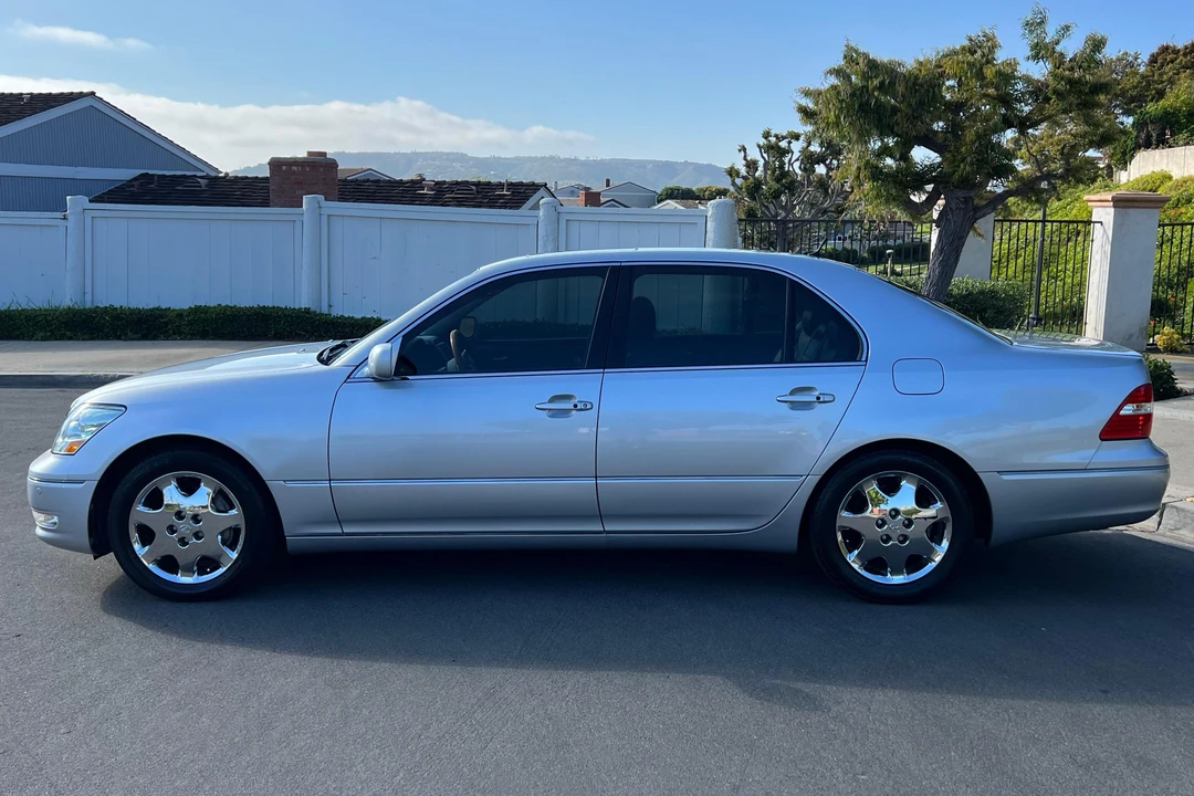 2004 Lexus LS 3rd Gen - Image 3 of 31