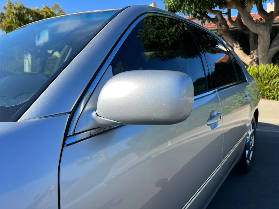 2004 Lexus LS 3rd Gen - Image 18 of 31