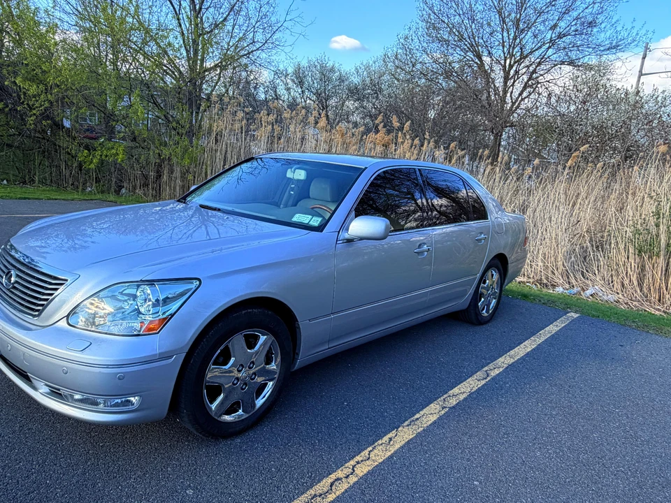 2004 Lexus LS 3rd Gen - Image 6 of 31