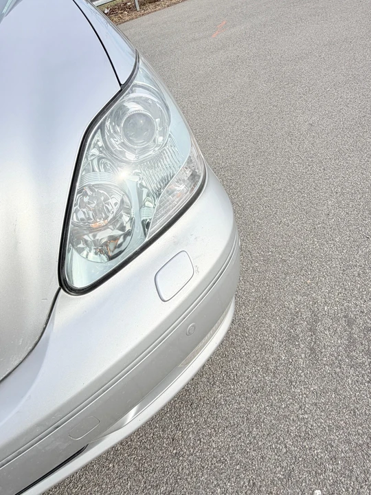 2004 Lexus LS 3rd Gen - Image 18 of 31