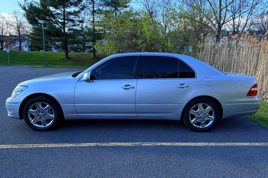2004 Lexus LS 3rd Gen - Image 4 of 31