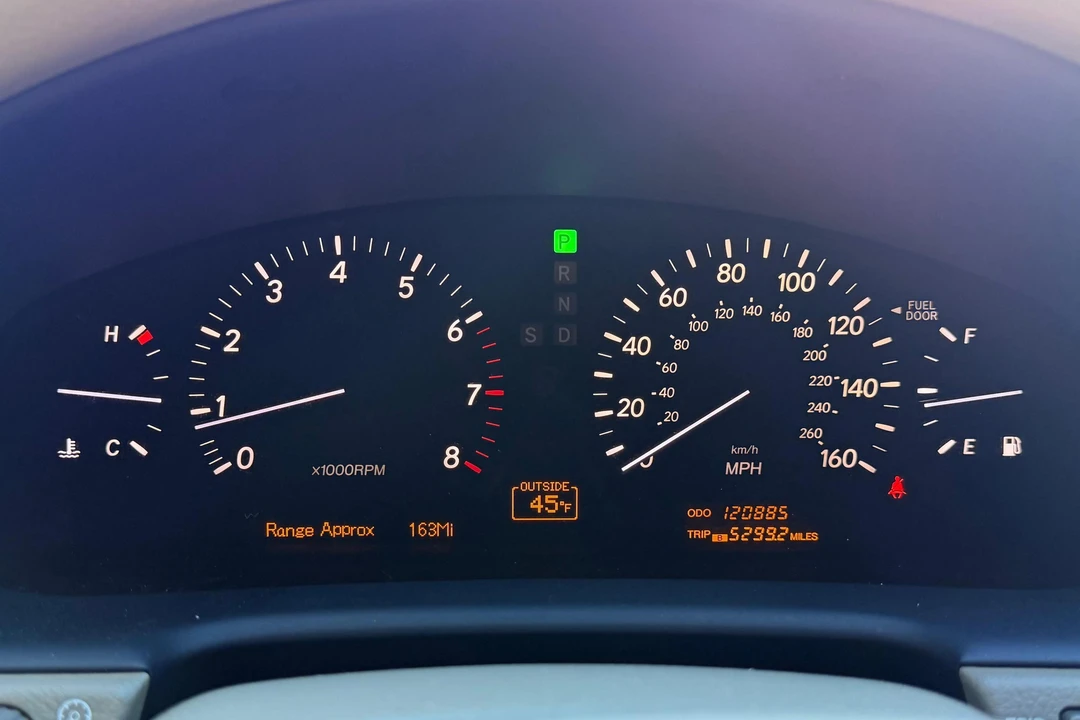 2004 Lexus LS 3rd Gen - Image 31 of 31