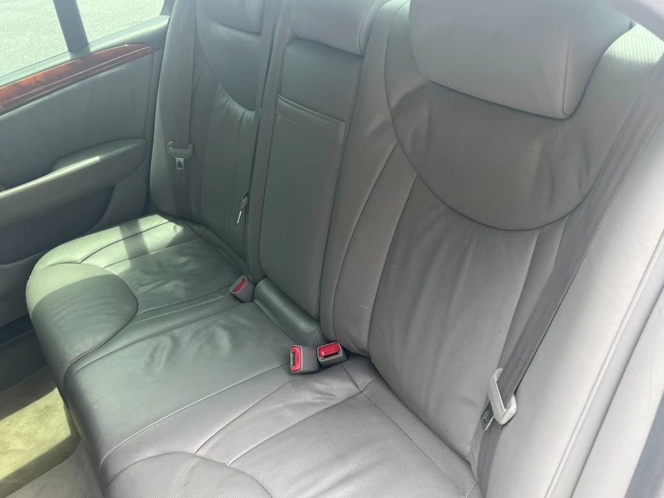 2004 Lexus LS 3rd Gen - Image 6 of 14