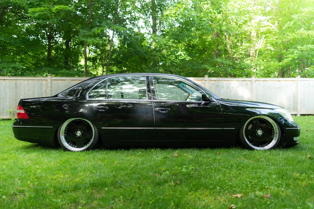 2004 Lexus LS 3rd Gen - Image 3 of 31