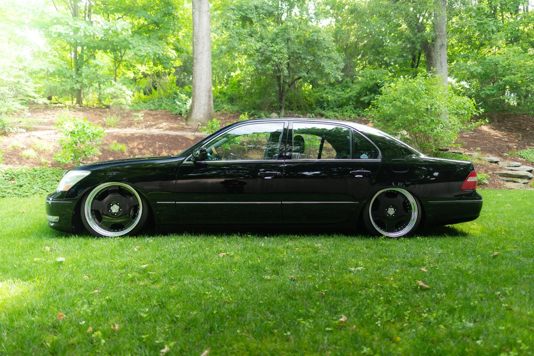 2004 Lexus LS 3rd Gen - Image 8 of 31