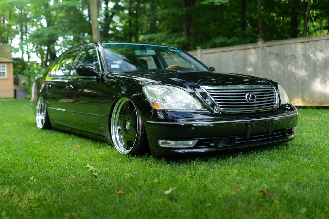 2004 Lexus LS 3rd Gen - Image 10 of 31