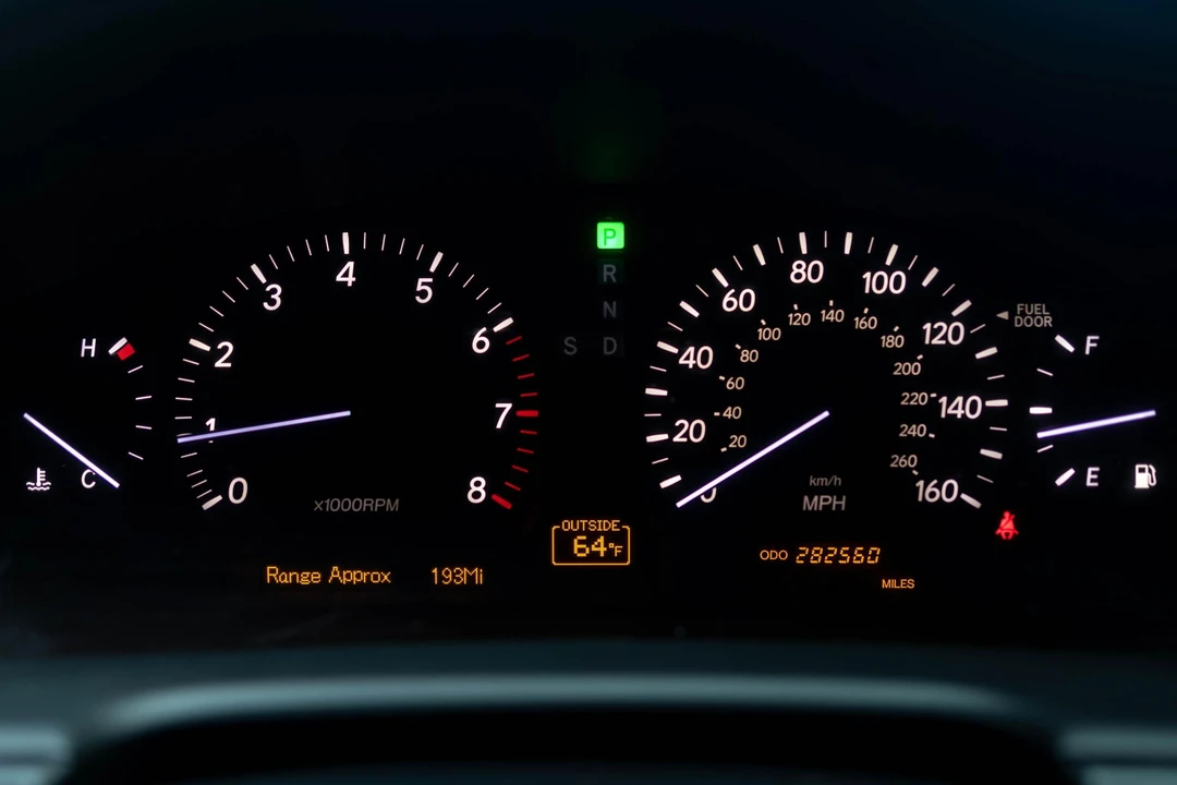 2004 Lexus LS 3rd Gen - Image 27 of 31