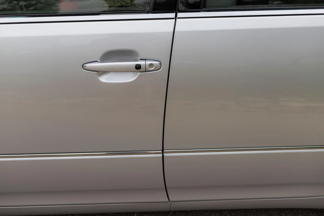 2004 Lexus LS 3rd Gen - Image 20 of 31