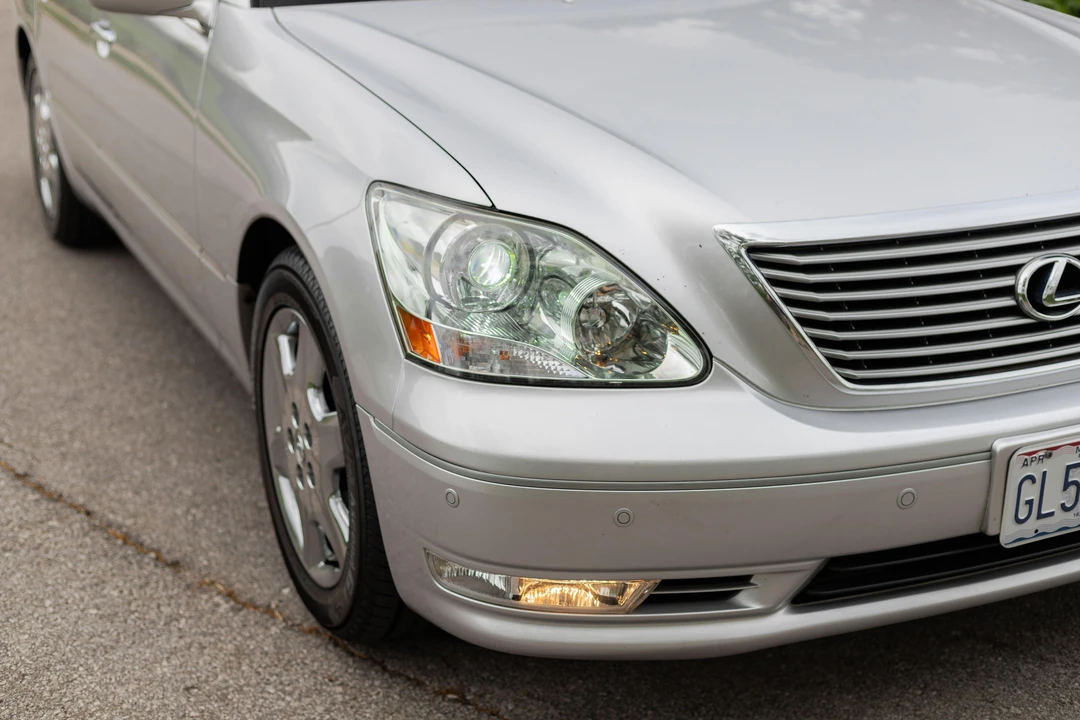 2004 Lexus LS 3rd Gen - Image 8 of 31