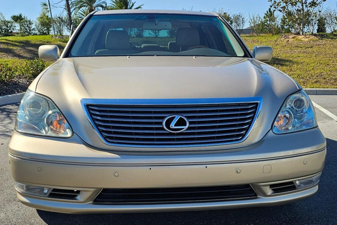 2004 Lexus LS 3rd Gen - Image 2 of 31