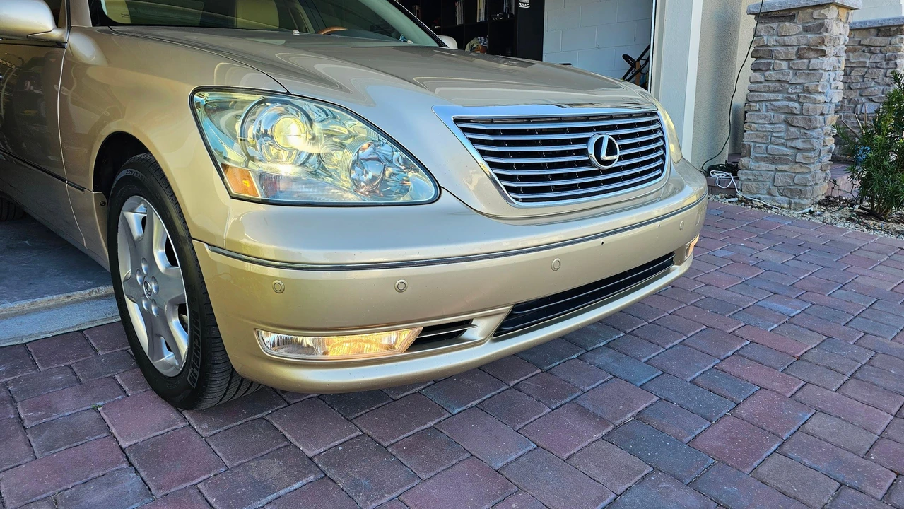 2004 Lexus LS 3rd Gen - Image 17 of 31