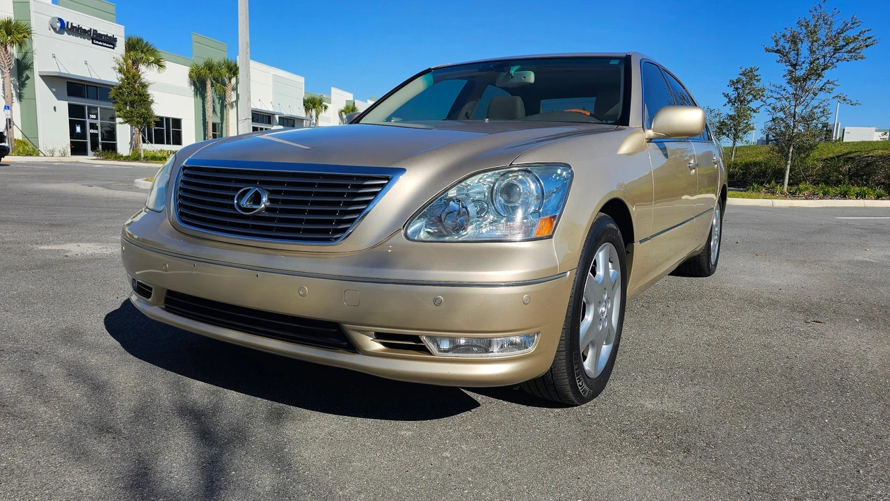 2004 Lexus LS 3rd Gen - Image 7 of 31